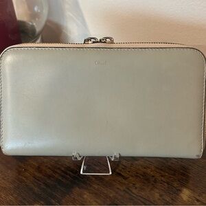 Authentic Chloé Zippy Wallet with COA